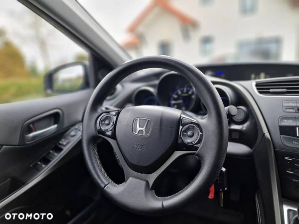Honda Civic 1.8 Elegance - 25