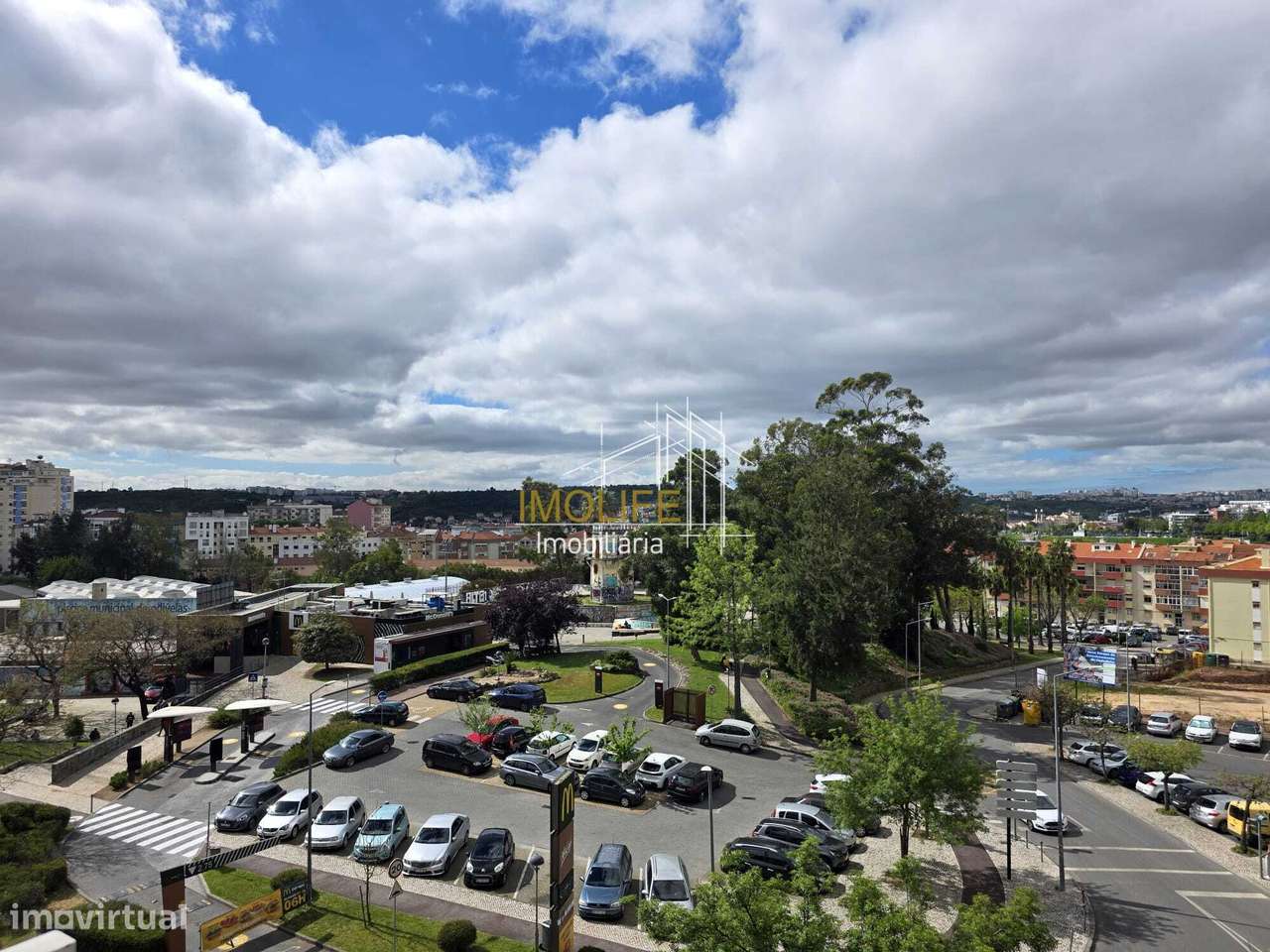 Apartamento T2 em odivelas com vista desafogada-44