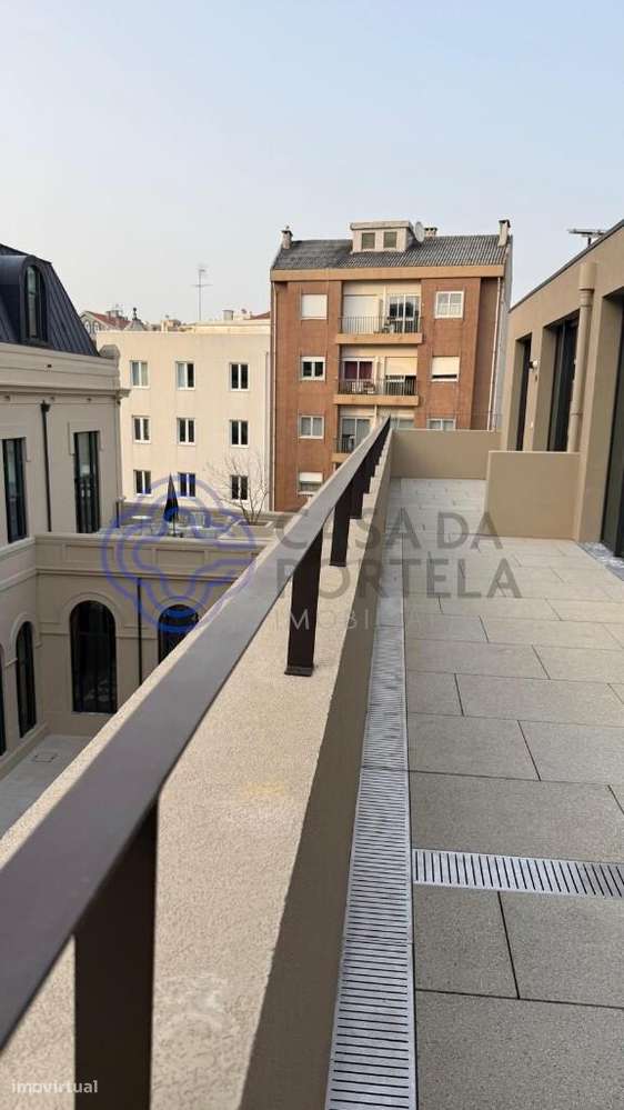 Apartamento Novo, T0 com lugar de garagem / Cozinha equipada / Condomí - Grande imagem: 5/21