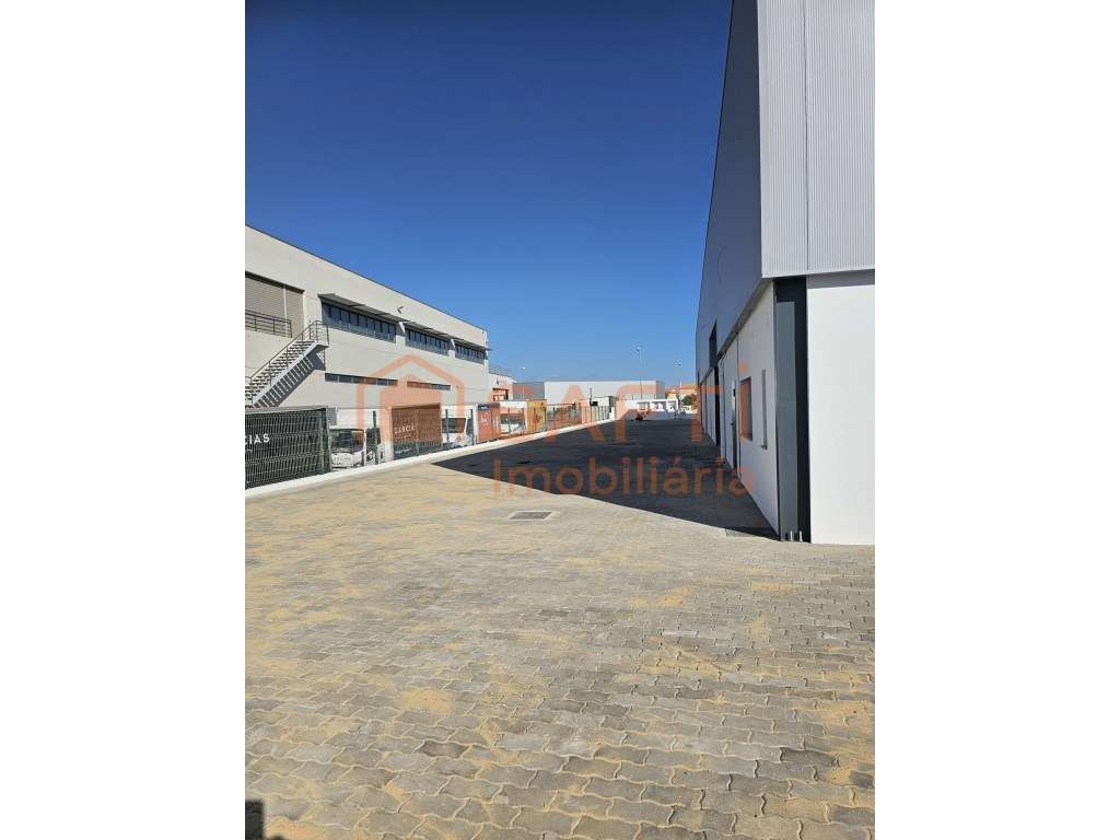 Armazem 2 Arrendamento Algoz Algarve - Grande imagem: 4/5