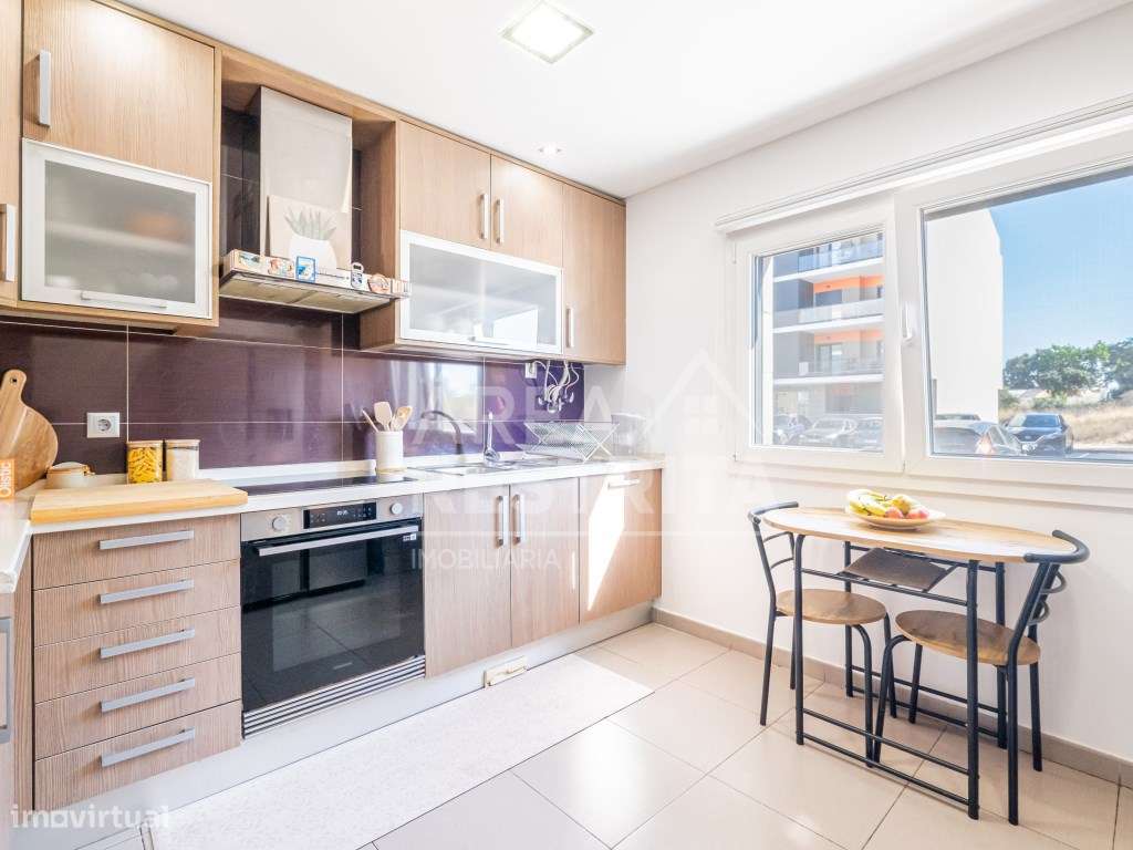 Apartamento T2 com Parqueamento, Arrecadação e Varanda com Churrasq... - Grande imagem: 4/60