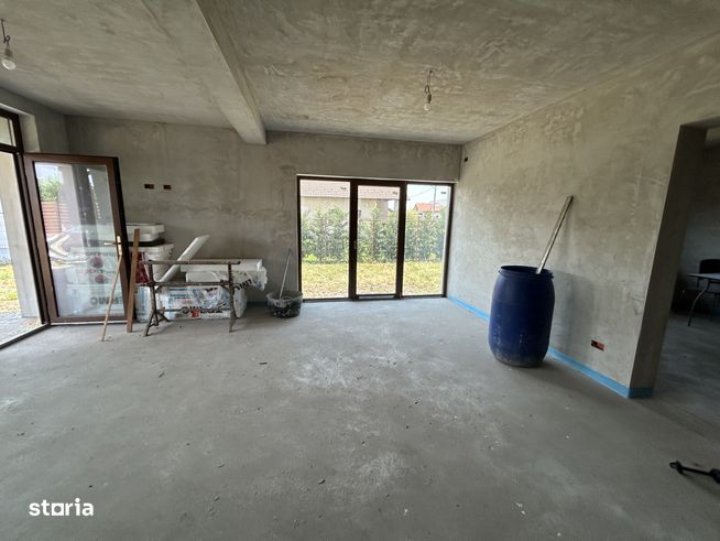 Vand vila noua Livada,st.840 mp,sc.130 mp,situat pe 2 strazi-1