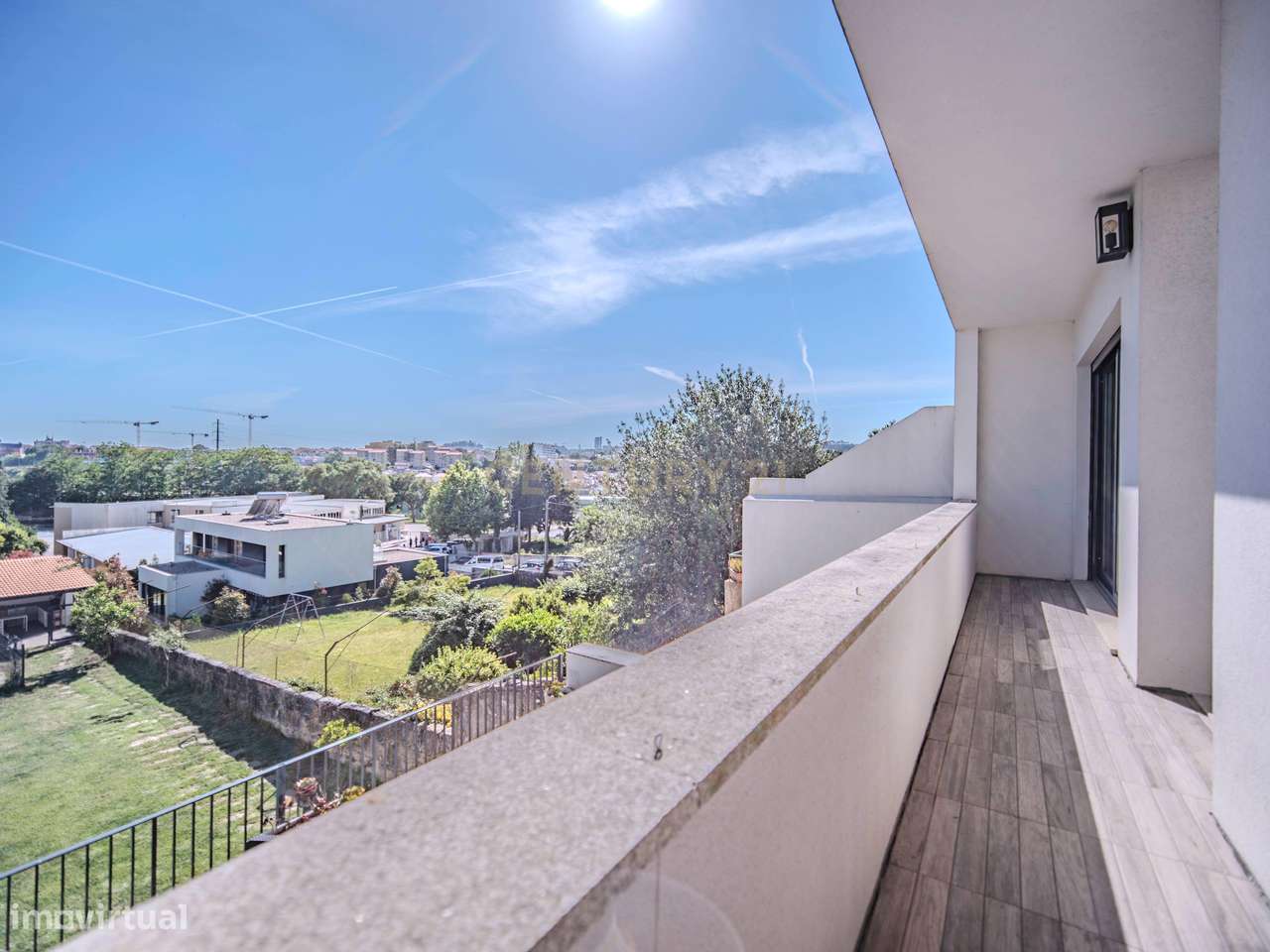 Moradia T3+1 com Amplas Áreas Exteriores | Rio Tinto-24
