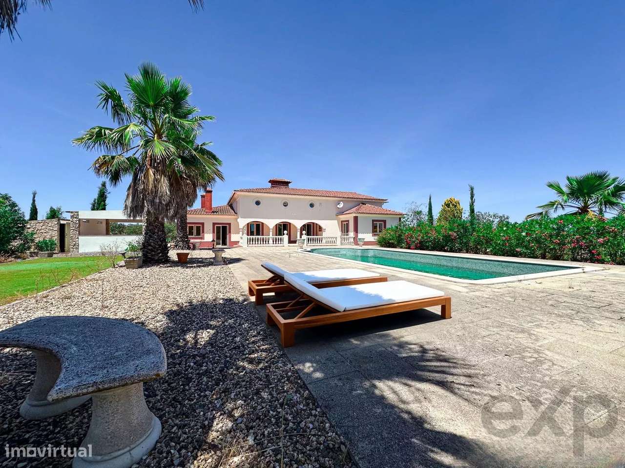 Casa senhorial privada com piscina em mais de 5 hectares.-3