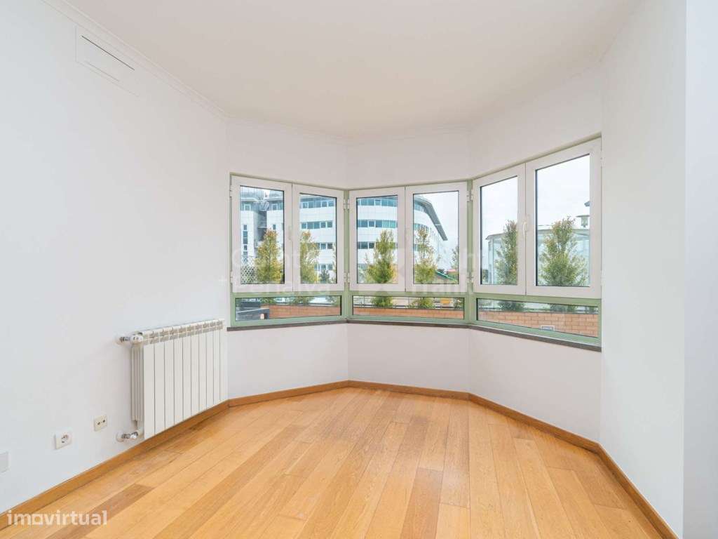 Apartamento T2 para arrendamento sem móveis em Linda a Velha - Grande imagem: 3/25