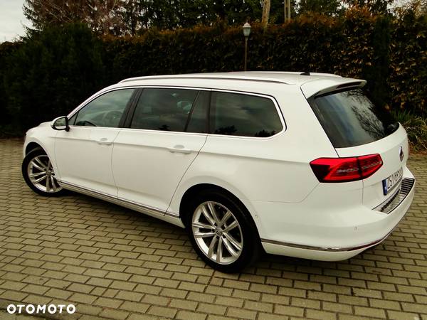 Volkswagen Passat Variant 2.0 TDI SCR DSG Highline - 15