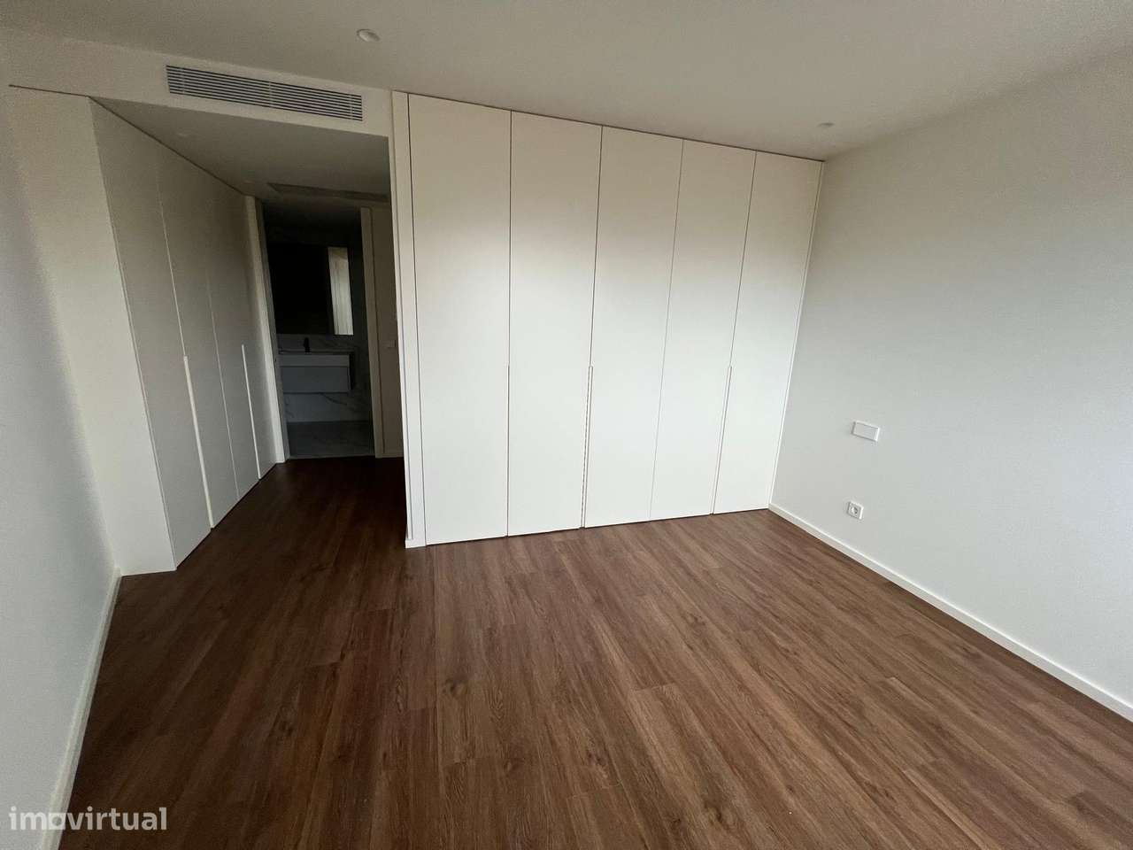 T2 Fabuloso Gaia Av.  República Metro S.  Ovídio Lugar  Garagem  Duplo-19