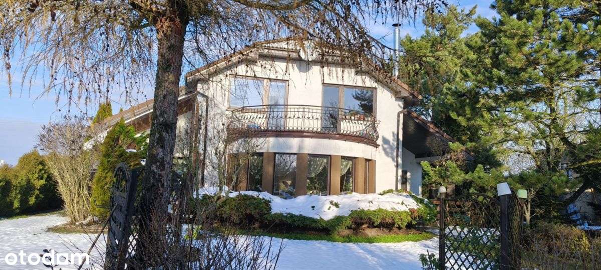 Nowoczesny dom z pięknym ogrodem - Pełny obrazek: 5/20