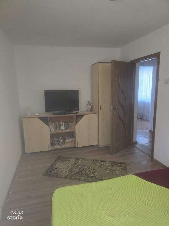 - Etaj 1, Apartament 3 camere confort 1, Hipodrom, Renovat 2025 - Imagine principală: 5/10