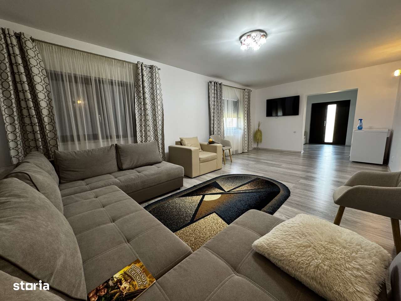 Casa Parter Mioveni, 2021, 1136 mp teren, mobilata utilata, centru - Imagine principală: 5/14