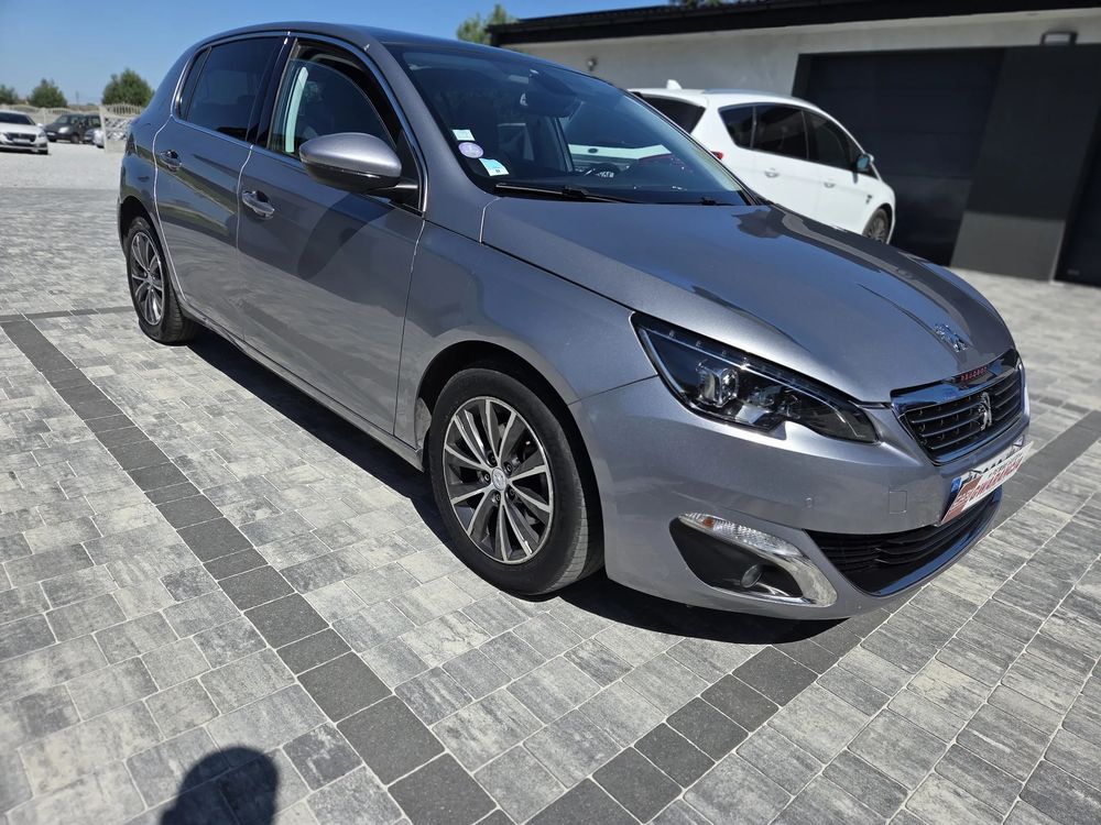 Peugeot 308 T9 (2014-2021) PureTech 130 EAT6 Stop & Start Allure 2017