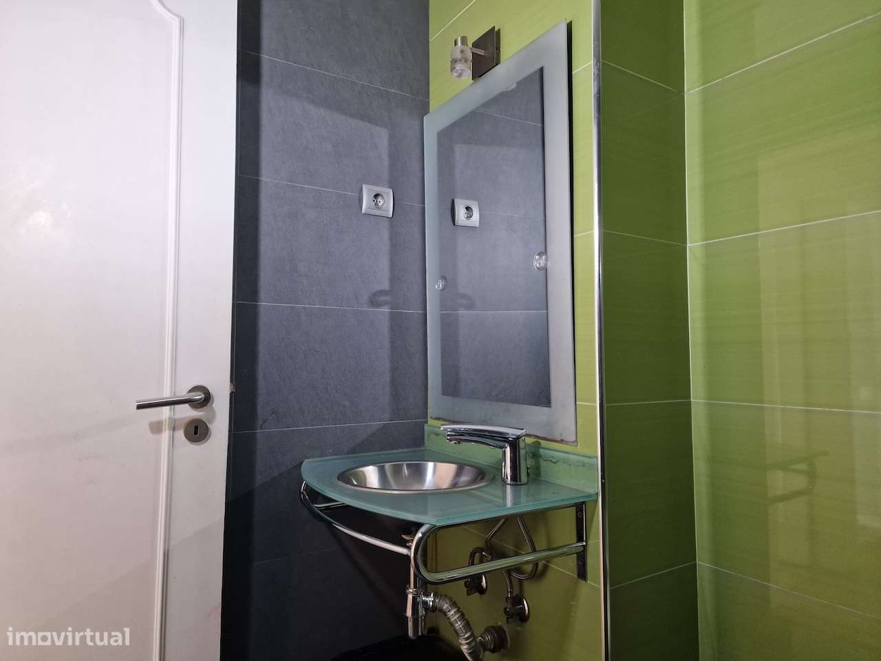 Apartamento T2 em Carnaxide - Centro de Carnaxide-19