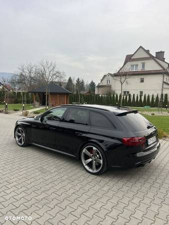 Audi RS4 Avant S tronic - 4