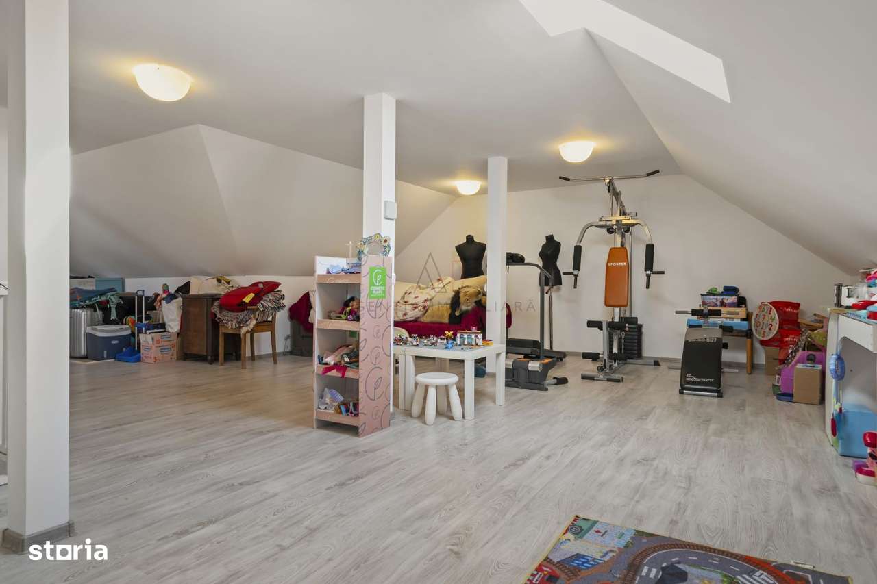 Casă P+1+M I curte 500 mp — Comision 0-18