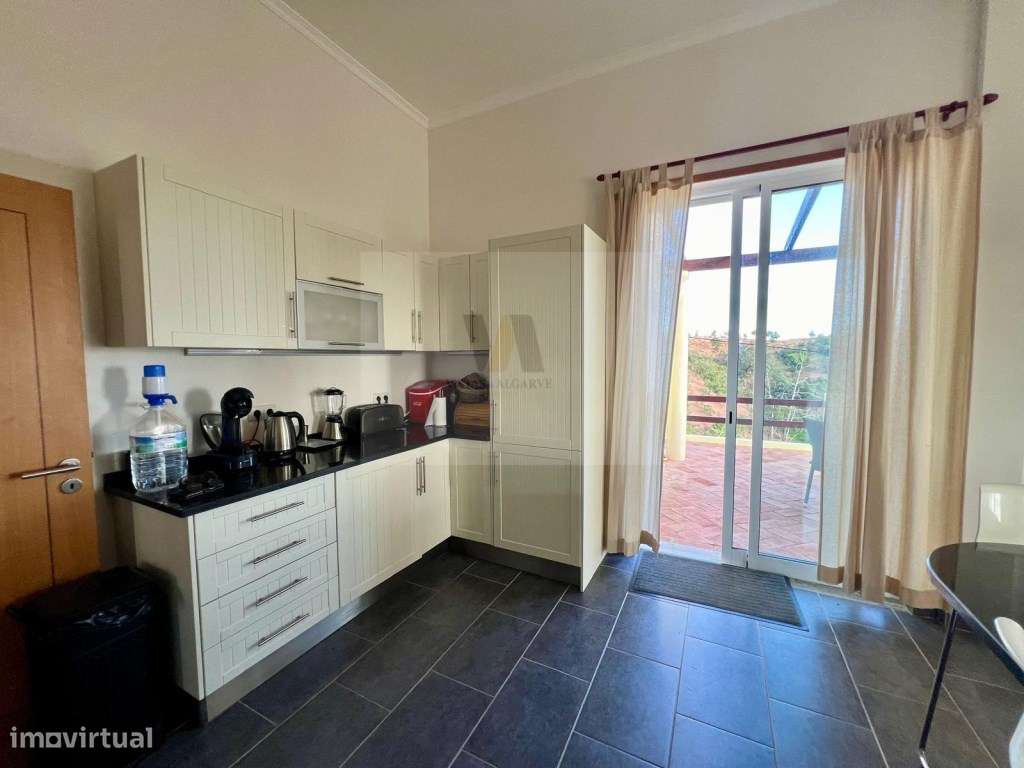 Moradia T3 com Vista Panorâmica, Jacuzzi e Pequena Vinha - Grande imagem: 5/42