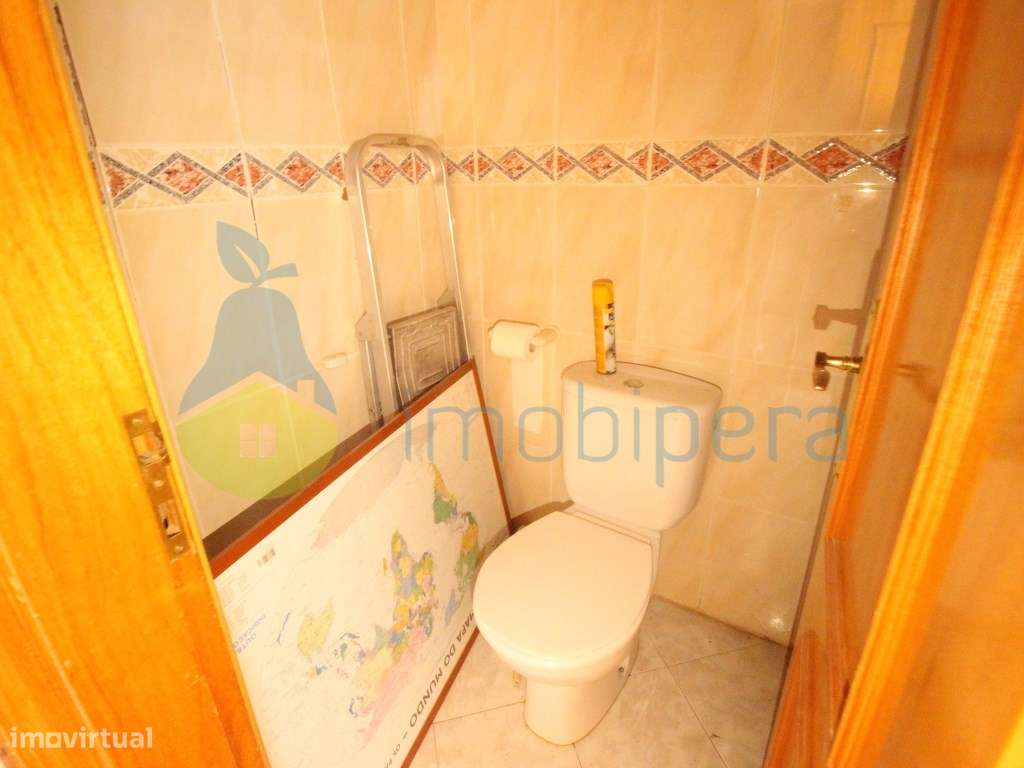 Loja Comercial com 55 m² e 2 Lugares de Garagem - Urbanização Quint...-7