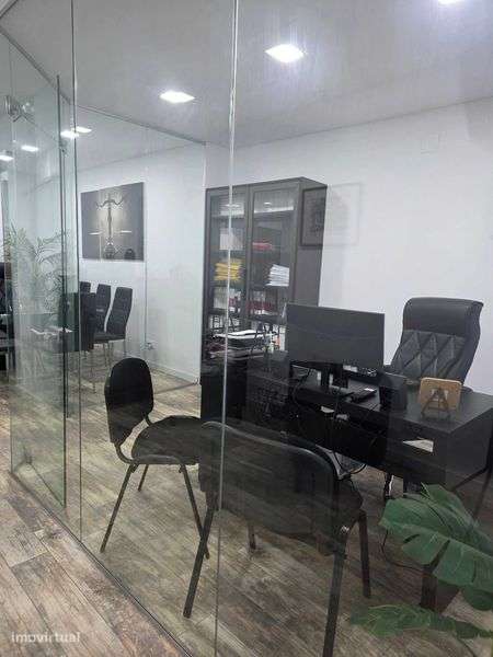 Escritório para Alugar em Benfica - Grande imagem: 4/12