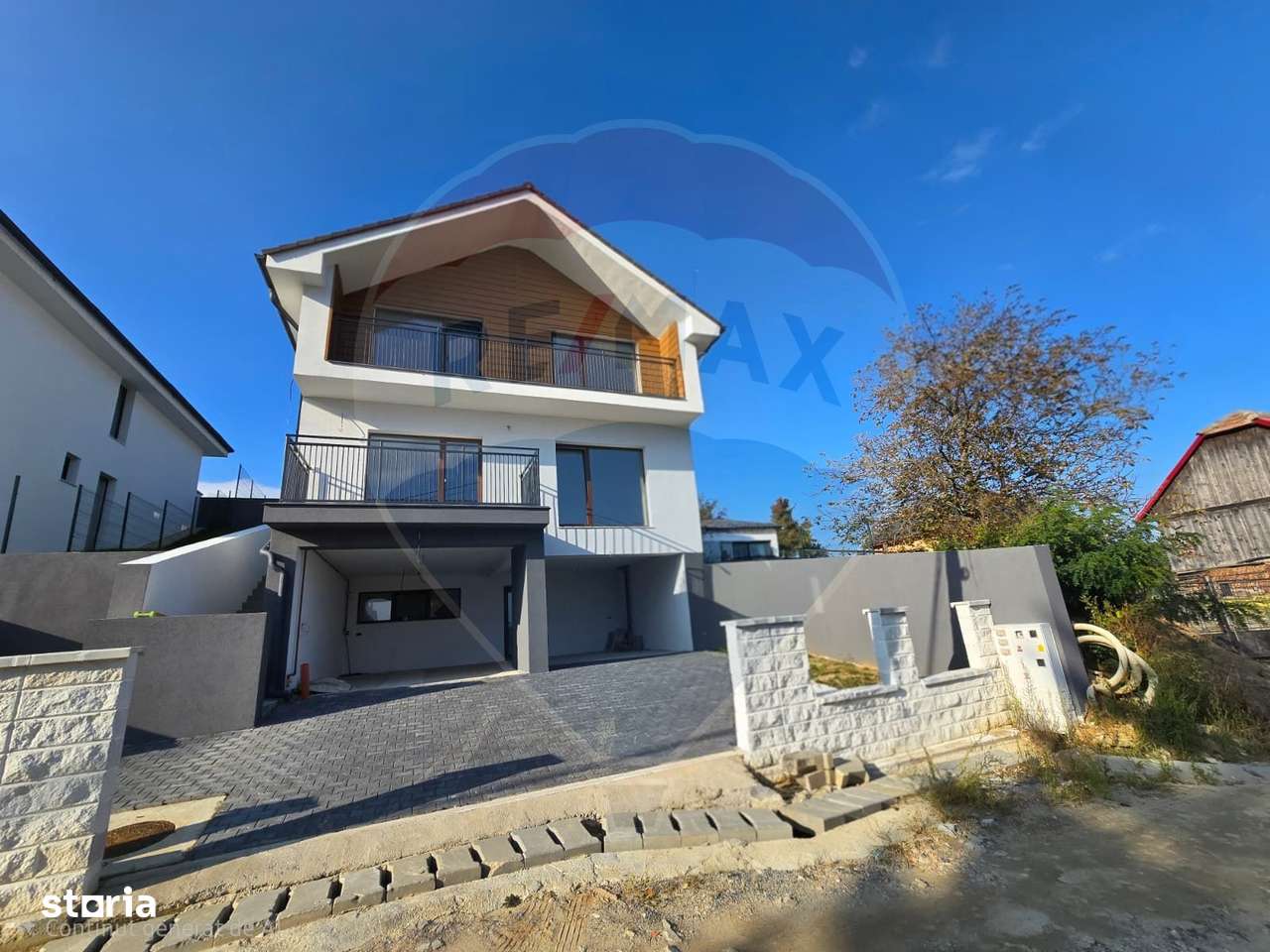 Casă / Vilă cu 4 camere de vânzare - Imagine principală: 1/11