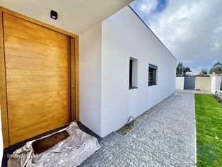 Casa / Villa T3 em Bougado (São Martinho e Santiago) de 222,00 m2 - Grande imagem: 2/24