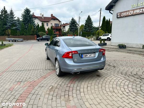 Volvo S60 - 4