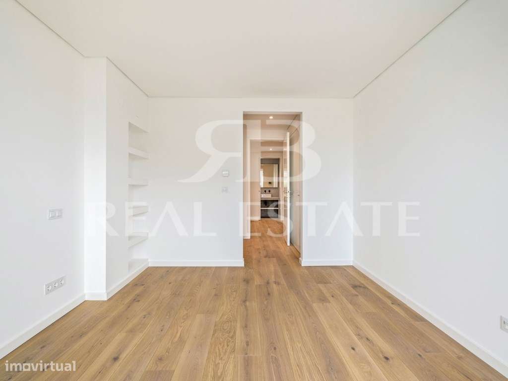 Moradia T4 com Jardim e Piscina no Monte Estoril - Cascais-27