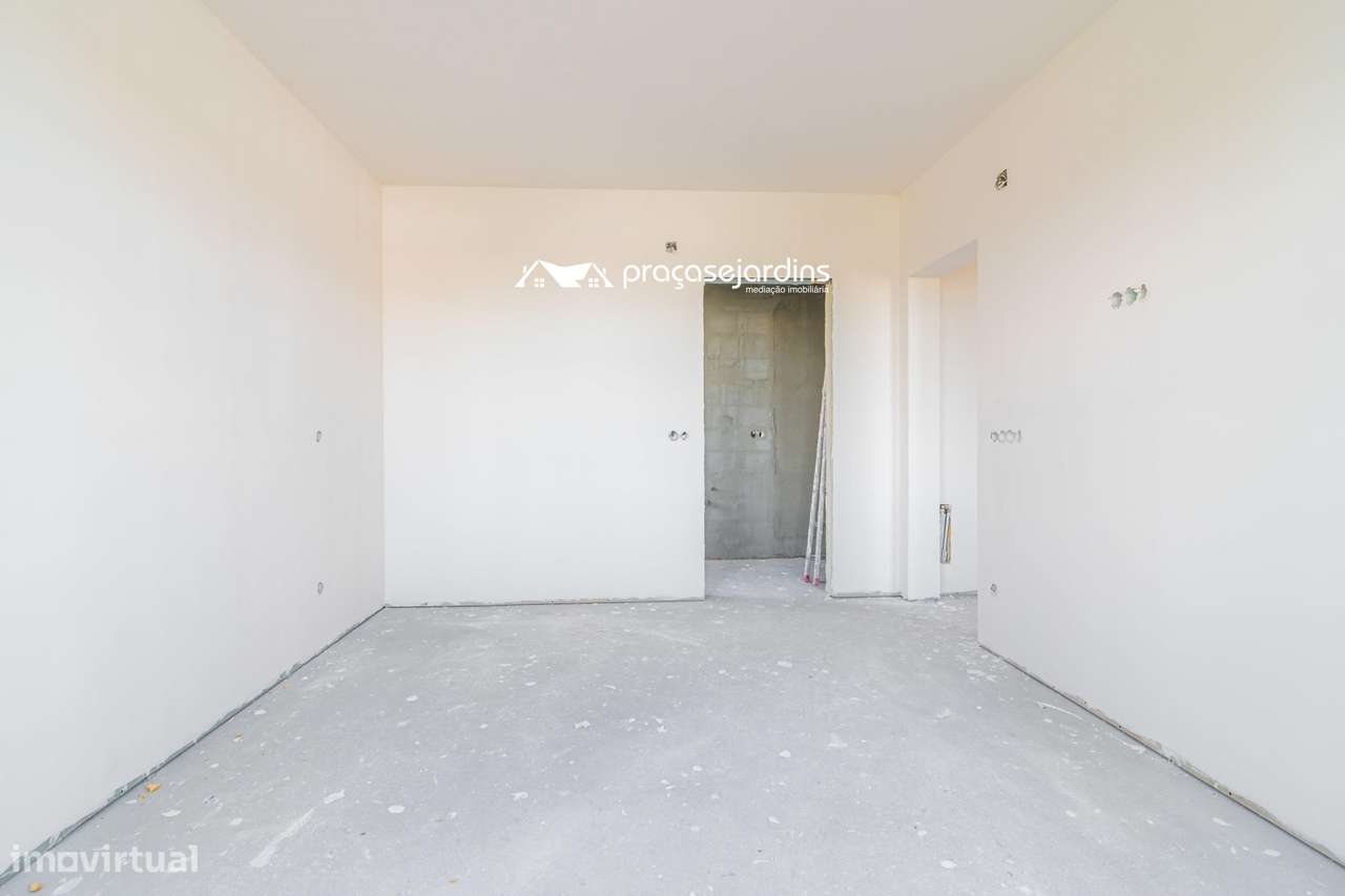 Moradia T3 com História, Conforto Moderno e Proximidade à Praia-19