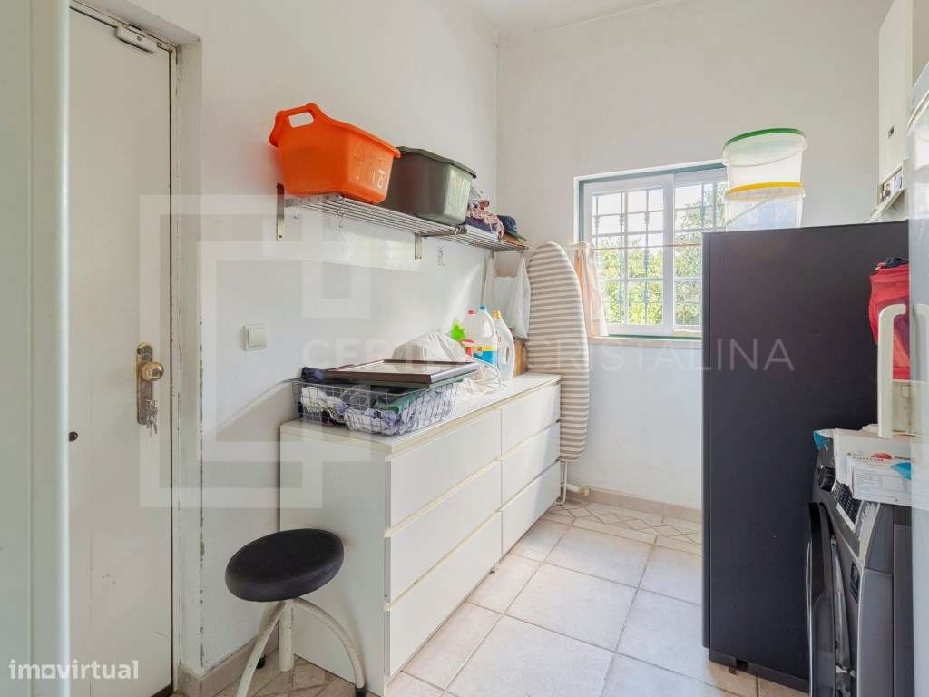 Moradia de Charme T4 com Piscina Coberta em Palmela-20