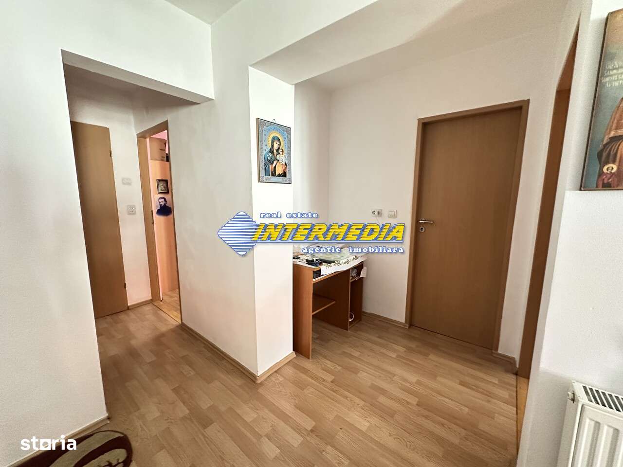 Vanzare Apartament 3 camere Decomandat 2 Bai balcon Mare parcare zona - Imagine principală: 4/10