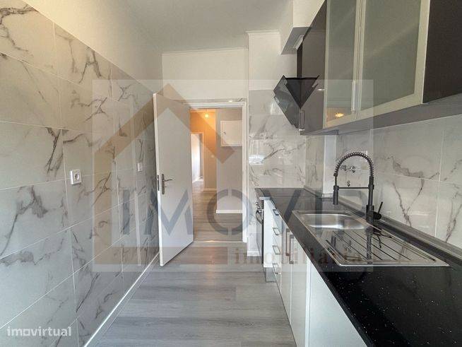 Apartamento T3 TOTALMENTE REMODELADO EM LOURES-1