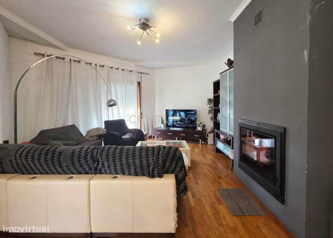 Apartamento T3 no Centro de Paredes – Espaço, Conforto e Localização P-13