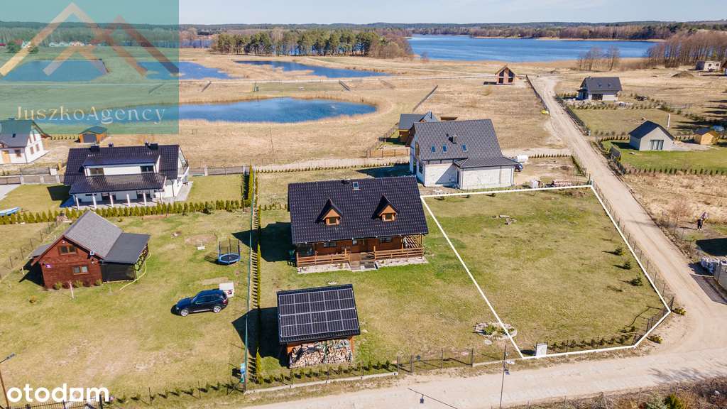 Urokliwa działka 200 metrów od jeziora. Ogrodzona-7