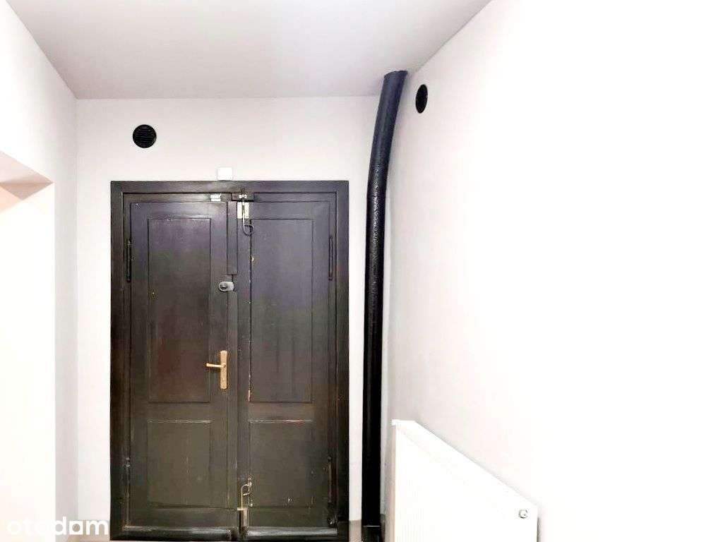 Na sprzedaż lokal w CENTRUM miasta-7