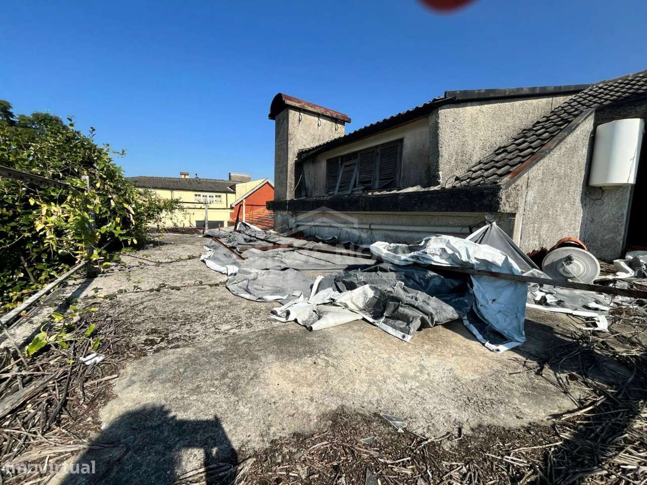 Moradia T4 para remodelar em Francelos, Vila Nova de Gaia-12