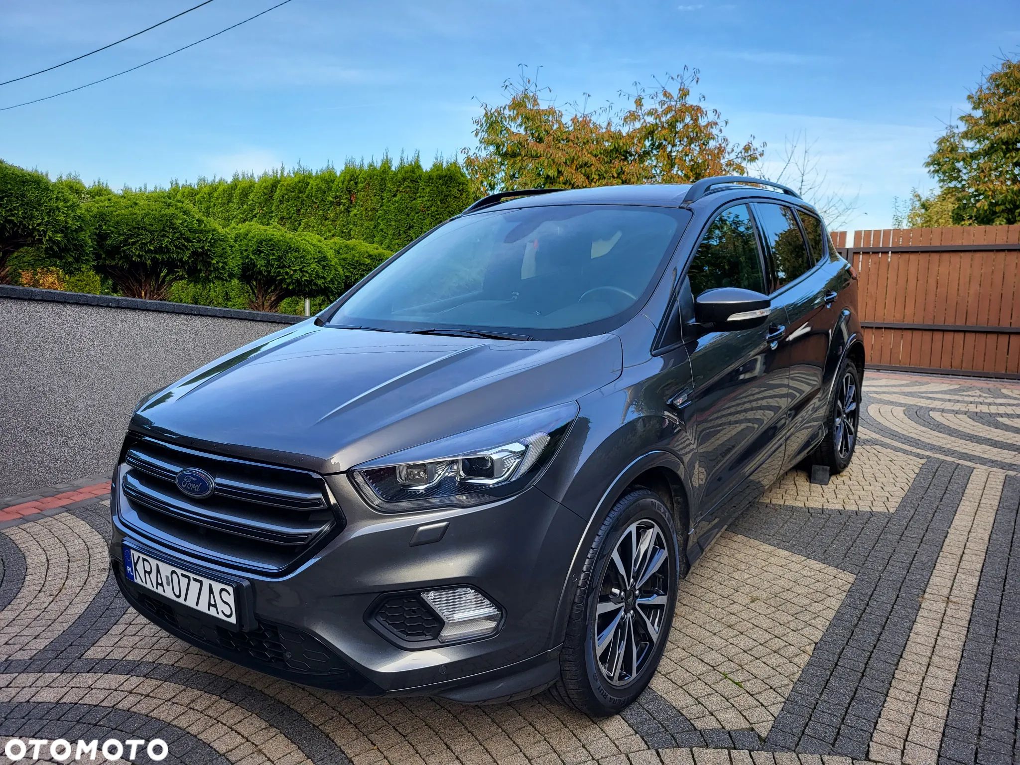 Ford Kuga 1.5 EcoBoost 2x4 ST-Line - 1