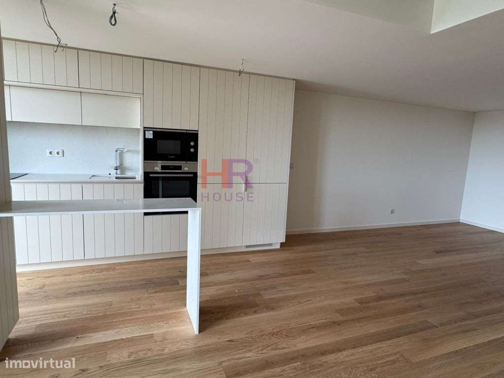 Coimbra arrenda-se T2 com aparcamento privativo e varanda com vista... - Grande imagem: 4/30