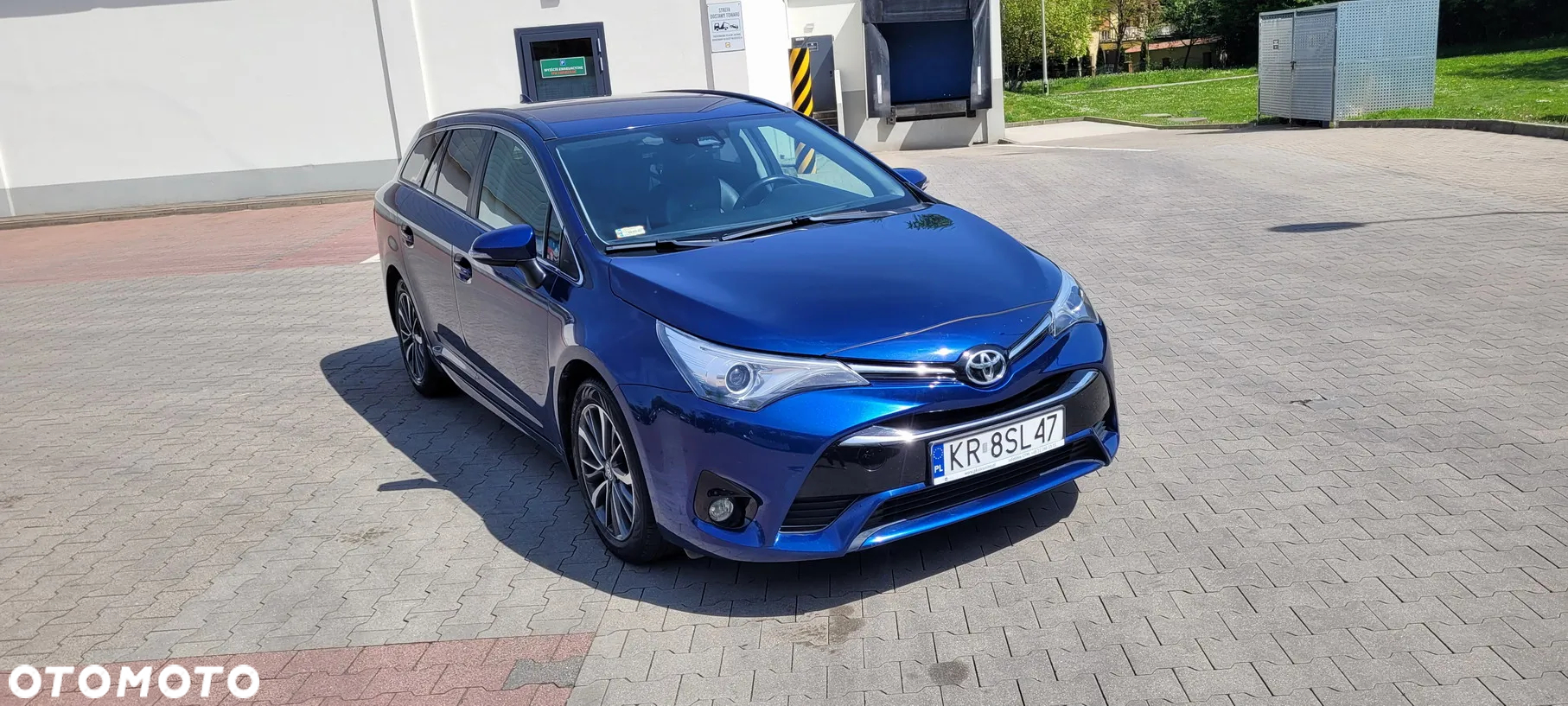 Toyota Avensis 2.0 D-4D Premium - 5