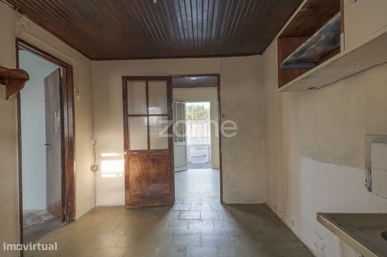Conjunto Imobiliário com Moradia, Ruína e Terrenos na Ribeira Grande-8