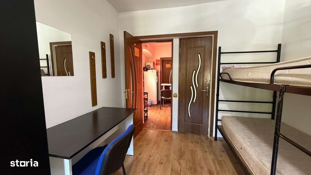 Afacere la cheie! De vanzare Casa singur in curte Centrul Istoric-11
