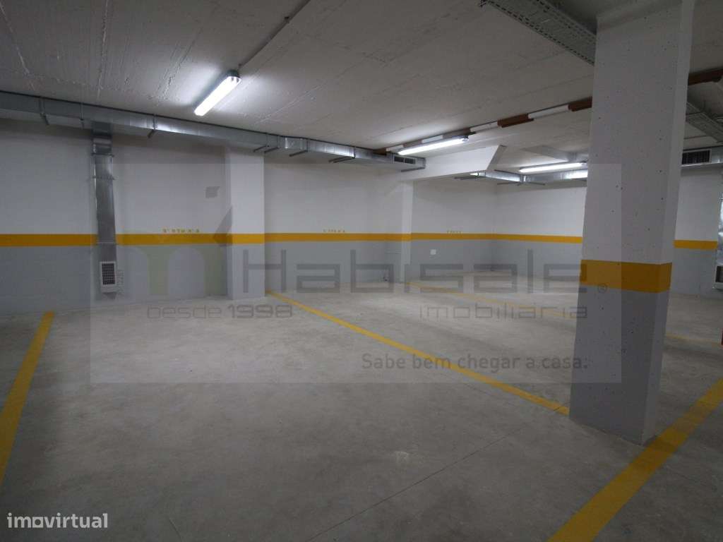 T3 com terraço perto da praia e universidade-27