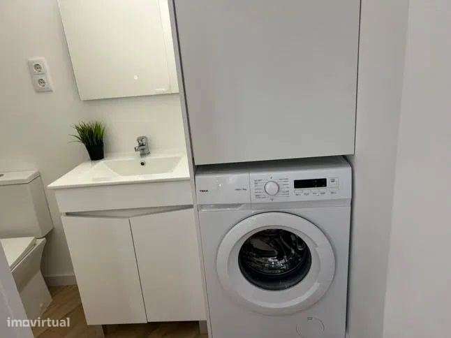 Moradia T1 Mobilada junto ao Mar Shopping- Leça da Palmeira - Grande imagem: 4/9