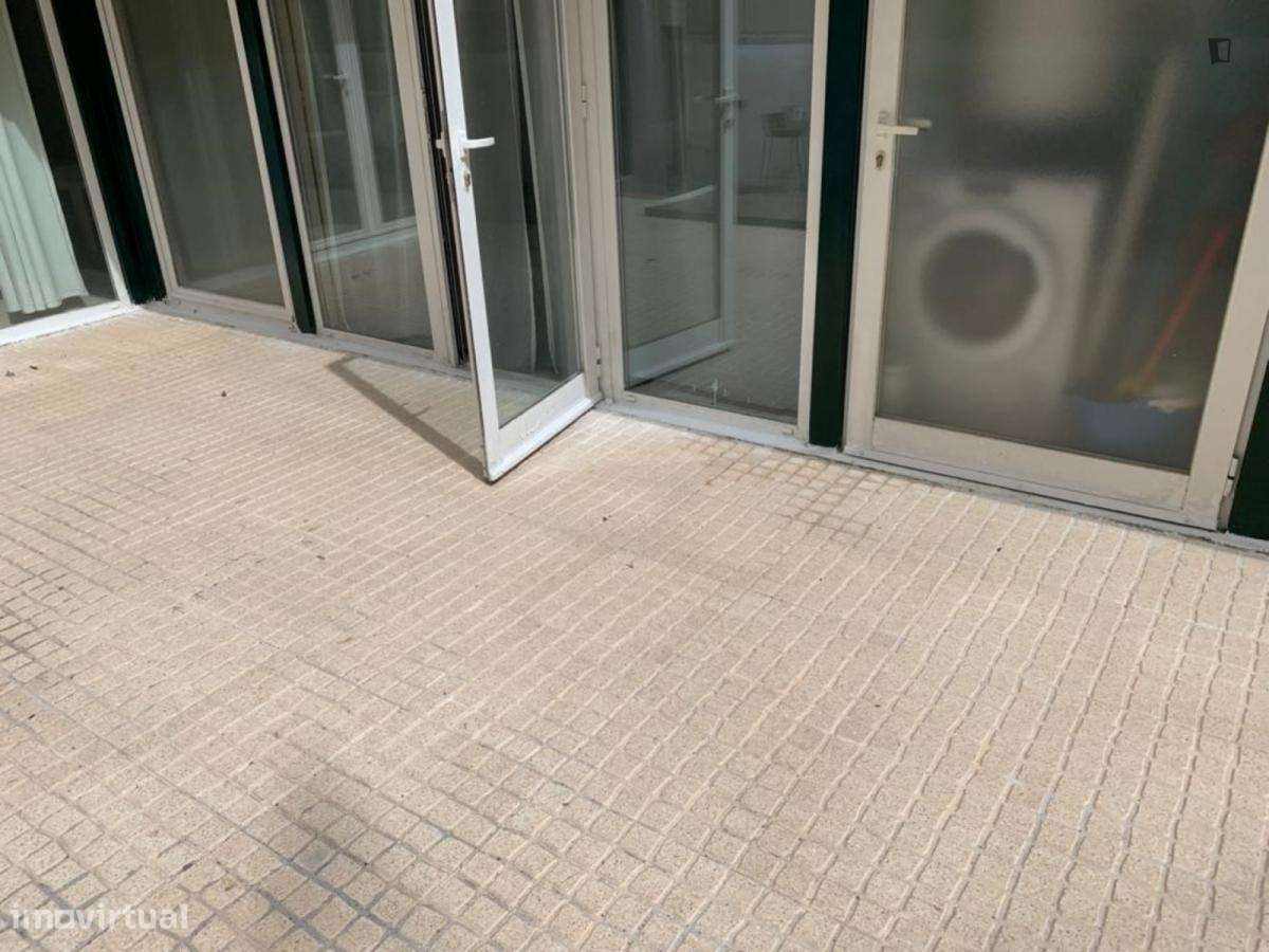 Casa com 2 quartos - localizado em São Bento Lisbon - Grande imagem: 5/6