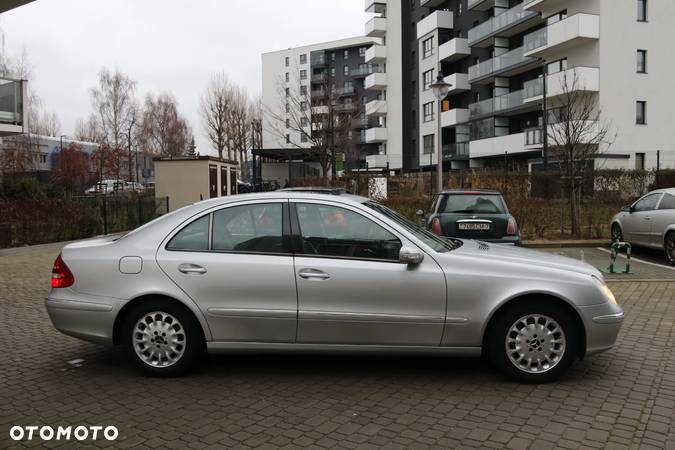 Mercedes-Benz Klasa E 320 T Elegance - 9