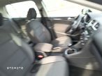 Volkswagen Golf 1.6 TDI DPF BlueMotion - 10