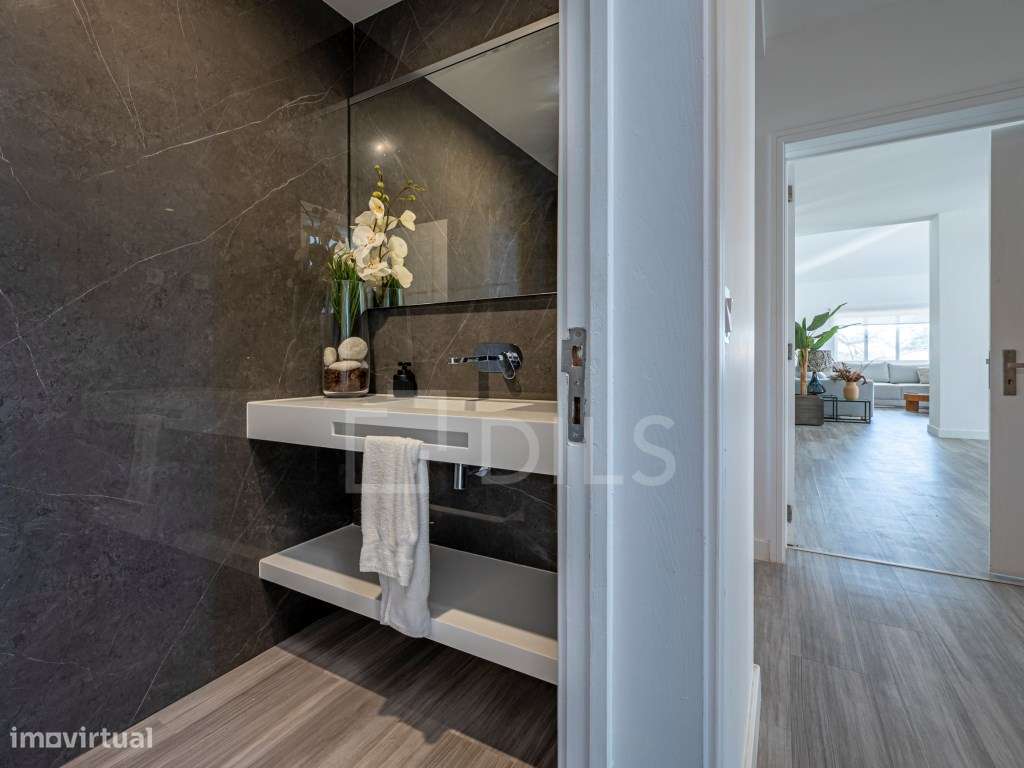 Moradia T6+1 em Soltróia, junto à praia, com piscina-24