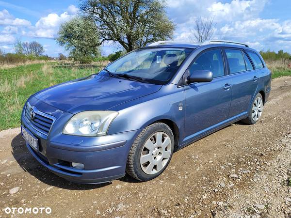 Toyota Avensis - 14