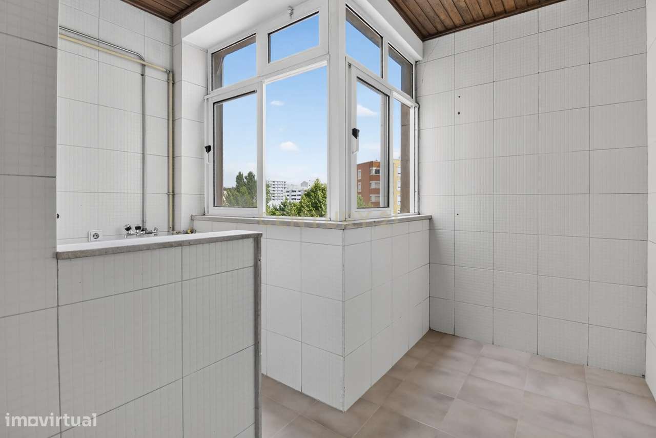 T3+1 com Garagem Fechada e Elevador | Lomar – Braga-20