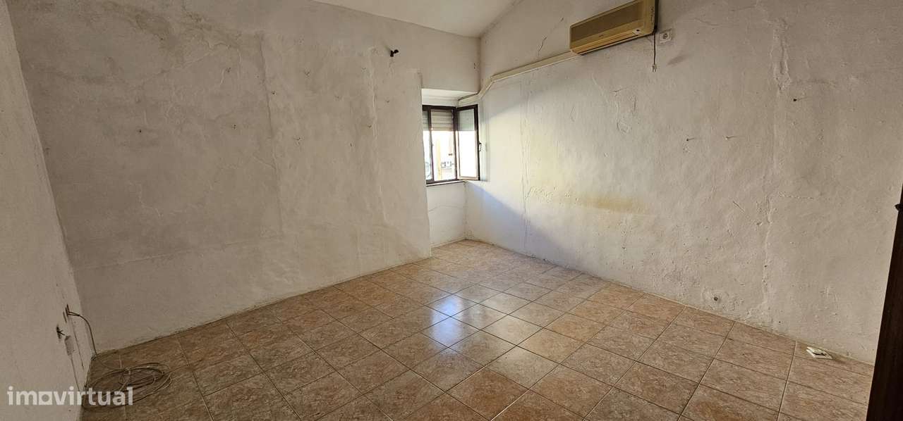 Apartamento T3 no Centro da Cidade de Moura-24