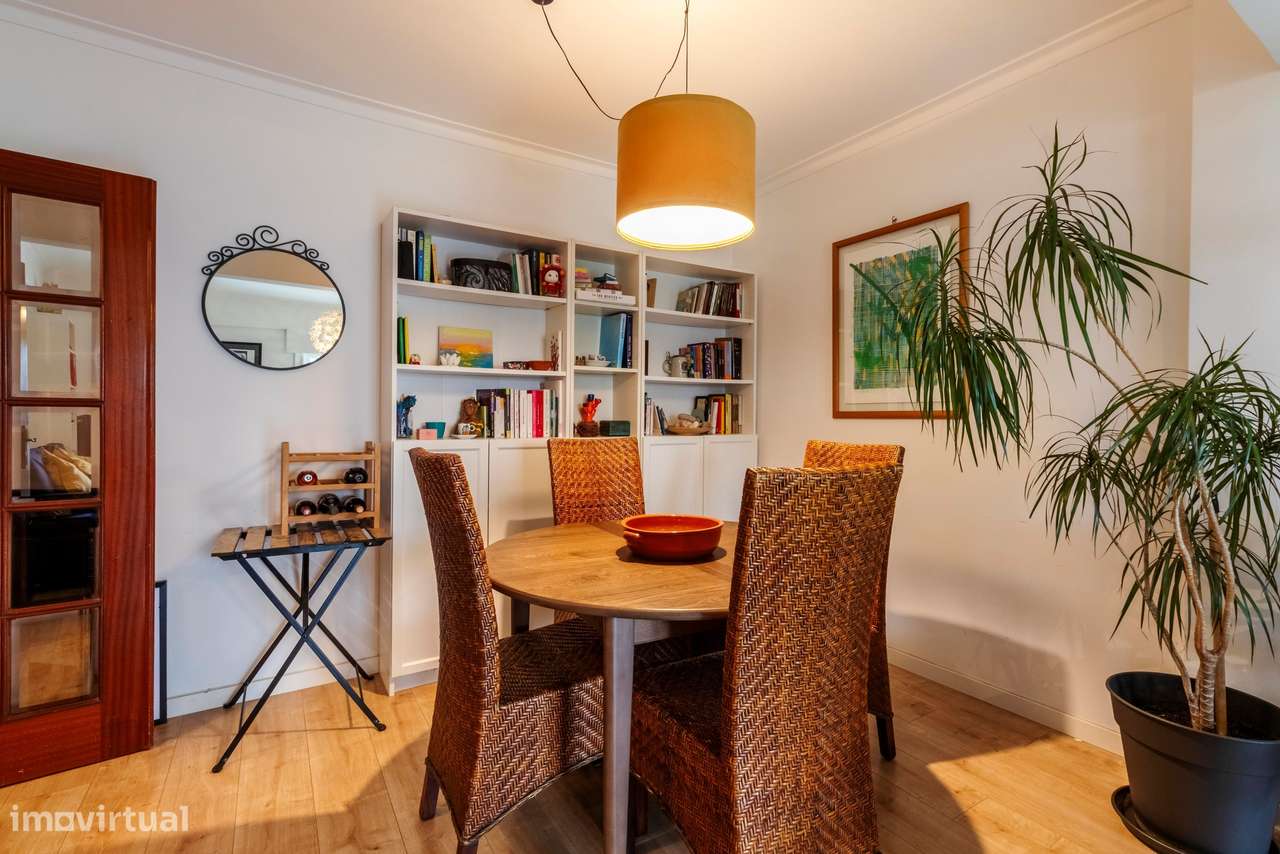 Apartamento T2 c/ 2 Wcs Totalmente Remodelado na Rinchoa, Sintra-13