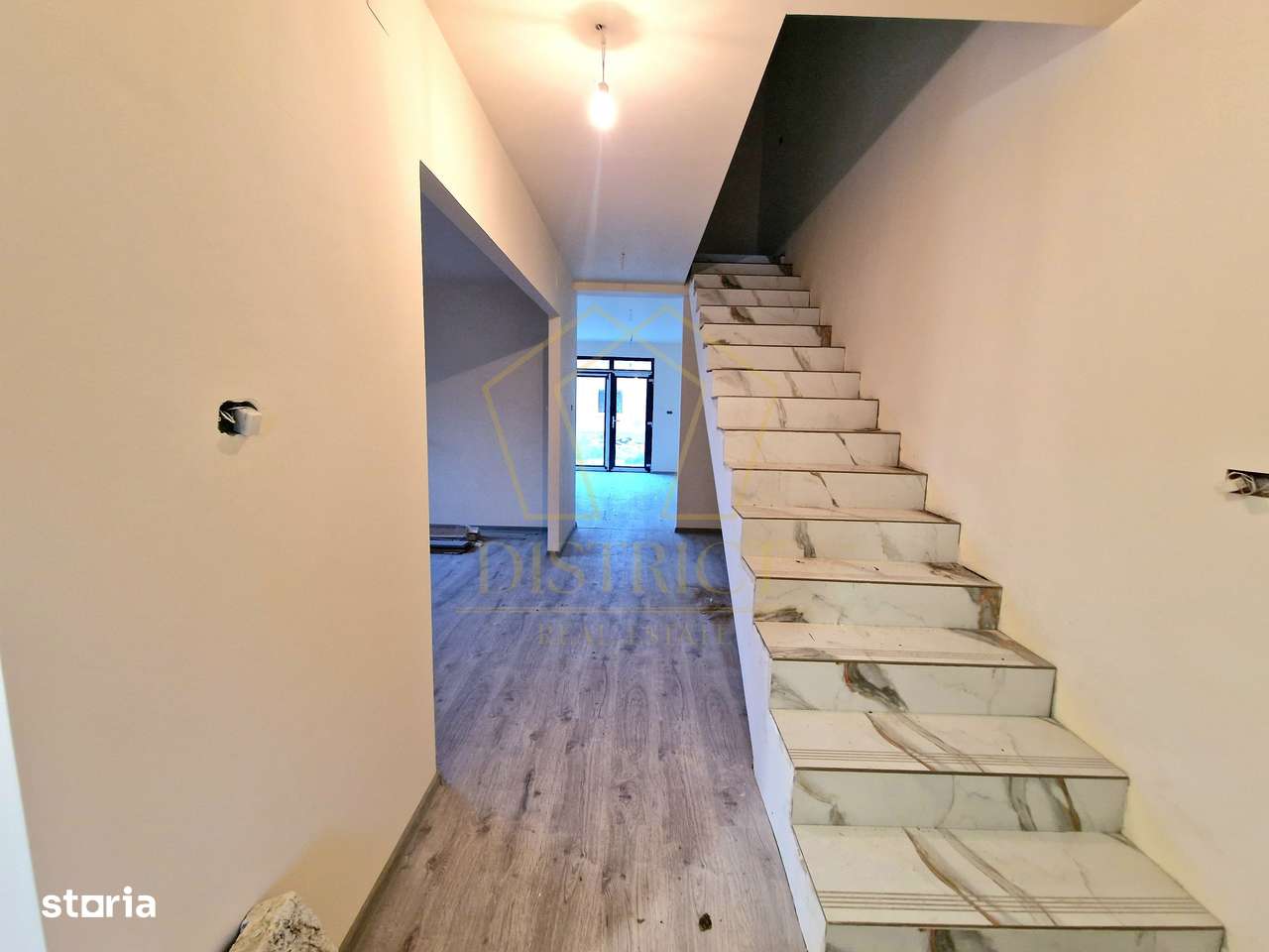 Duplex spatios cu 4 camere | Mosnita Noua | Central - Imagine principală: 3/14