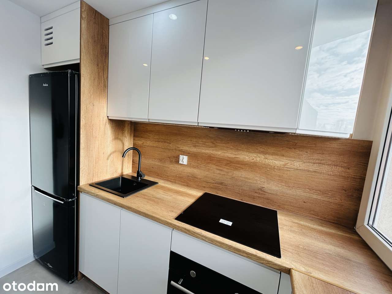 0% Prowizji, 3 Pokoje plus Kuchnia, C.O. Miejskie, Balkon, Po Remoncie - Pełny obrazek: 2/14